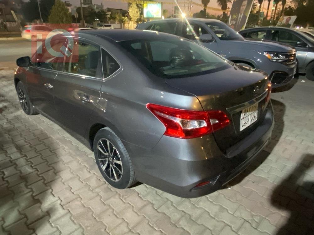 نیسان سێنترا